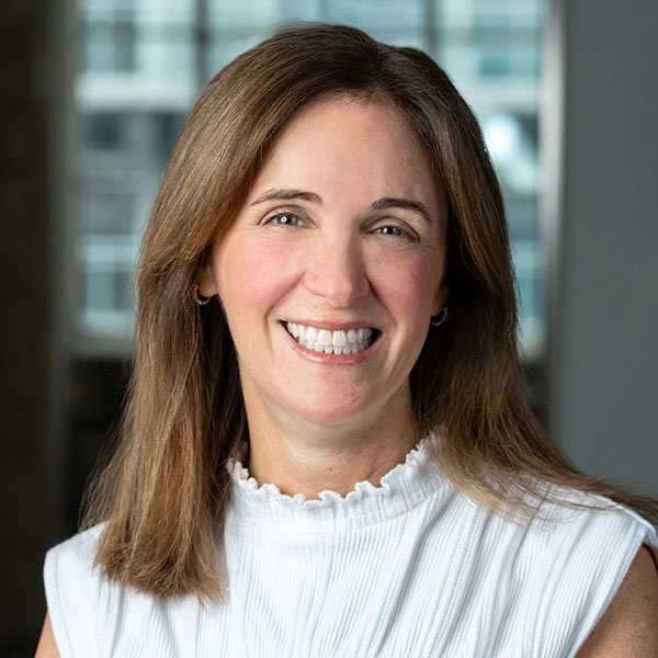 Headshot of Lisa Acker