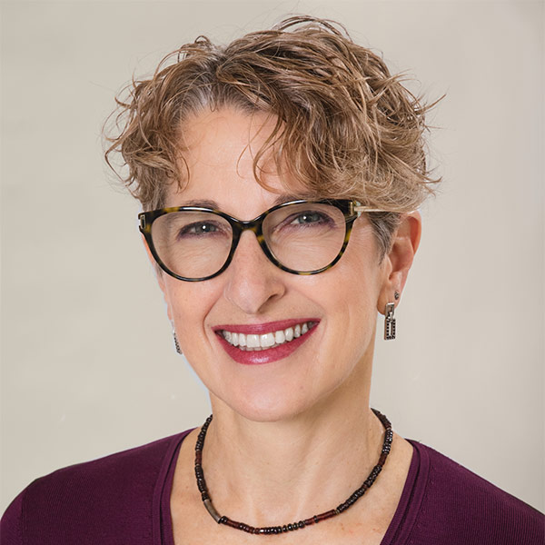 Headshot of Dr. Gabriela Siegel